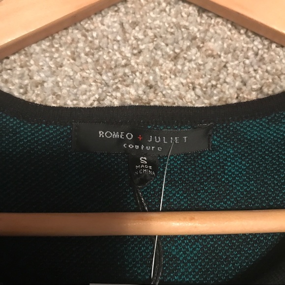 Romeo & Juliet Couture Medallion Sweater Dress-S - Picture 6 of 9